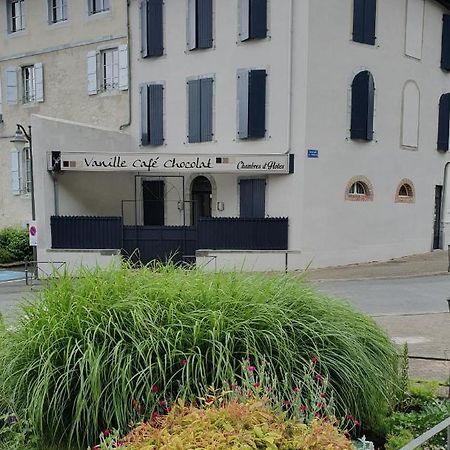 Vanille Cafe Chocolat Bagnères-de-Bigorre Exteriör bild